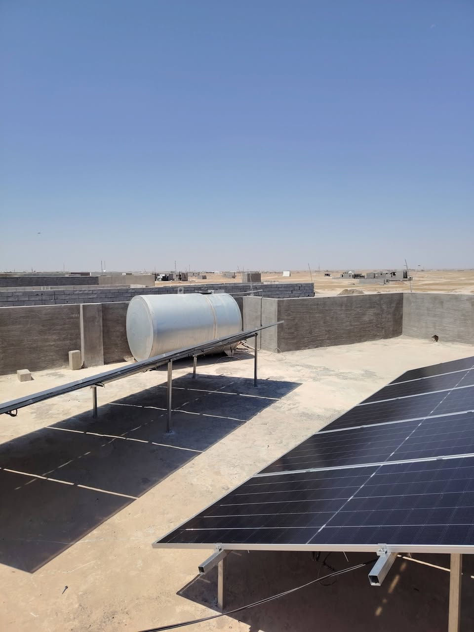 🔋⚡ تم بحمد الله إنجاز وتنصيب منظومة طاقة شمسية
📍 صلاح الدين 
⚡ مواصفات المنظومة:
☀️ 20 أمبير نهاري
🌙 18 أمبير ليلي
✅ مكونات المنظومة:
1️⃣ ألواح جنكو بقدرة 620 واط
ضمان 15 سنة عدد(10)
2️⃣ بطارية ليثيوم Felicity 🔹 سعة 17.5 كيلوواط/ساعة 🔹 ضمان 5 سنوات ✅
3️⃣ إنفيرتر Felicity 12k 🔹 أداء عالي وكفاءة ممتازة
 ضمان سنتين ✅
💰 لماذا تختارنا؟
✔️ أسعار مناسبة وتنافسية جداً
✔️ توفير قائمة المواد مع الشركات المصنعة بكل شفافية
✔️ إمكانية المقارنة والتأكد من الأسعار قبل التنفيذ
✔️ التزام بالمواعيد وجودة في العمل
✔️ خدمة متواصلة ليلاً ونهاراً ☀️🌙
🎉 مكتب المستقبل للطاقة الشمسية ⭐ الثقة • الجودة • الأمان ⭐
📞 للاستفسار والحجز:
(***********) 
(***********)

