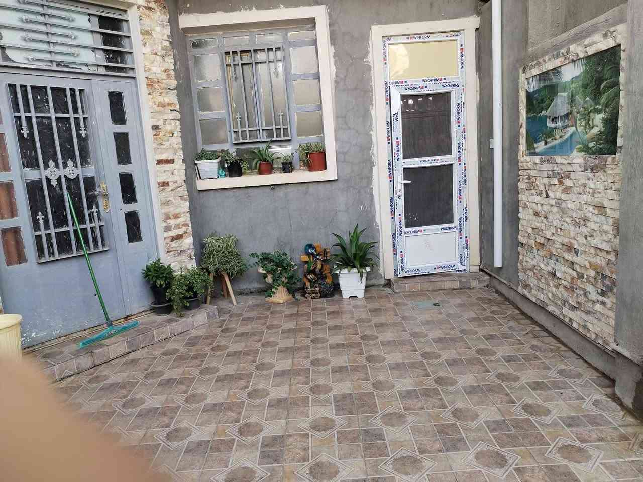 الدار معروض للبيع في الجغيفي الأولى شارع 12 مساحة 150 واجهه 7.5 نزال 20 بناء سنة 2013 الدار ذو طابقين الطابق الأول مطابق الطابق الثاني من حيث عدد الغرف والمطبخ ولحمام سعر البيت205 وبي مجال المراجعة صاحب الدار ***********
***********
