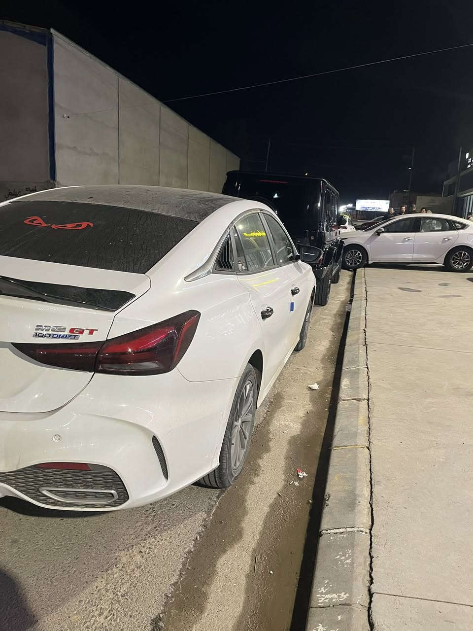 السلام عليكم ورحمة الله كفاله عاااامه
MG _ GT للبيع

موديل : 2025 🔸 

ماشيه : 10 آلاف فقط 🔹 

كفاله عامه 

مواصفات فوول 1/1 👇 

شاشة _ كامره _ تحكمات ستيرن كروز سرعه _ سلايد روف _ هندبريك بصمه _ أوتو هولد _ بصمة تشغيل + أبواب _ كشنات جلد) قطعتين تبريد 

سعر السياره 120 وبيها مجال بسيط

للتواصل ‭0772 898 5945‬

((مكاان السياره موصل ))
