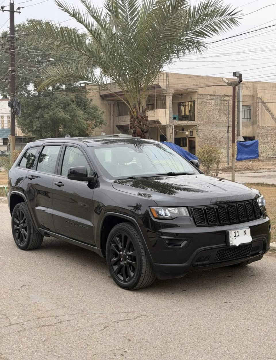 السلام عليكم جيب موديل 2017 بلاك توب معروضه 175 وبيه مجال بسيط رقم بغداد دولي باسمي تحويل مباشر مكينه 6 سلندر 3600 غير مفتوحه  كير كذالك غير مفتوح  سياره ماشيه 48 حقيقي تبريد ثلج صدر امامي خلفي جديد تخم تاير جديد سياره جاهزه كل نقص مابيه مواصفات سياره بصمة تشغيل + تشغيل عن بعد شاشه كبيره صندوك كهرباء كشنات كهرباء + كراسي جلد توقف ذاتي أطفى وتشغيل بلازدحام  تبريد قطعتين تحكمات سترين  مري قلاب بعد بيه هواي مواصفات (((( حادث سياره فقط بنيد وبلعراق بيه هلال جاملغ الخلفي + ربع باب كلير بدون دواخل بدون ايرباك سياره صور حادث مرفوقه ويه المنشور  ))))) مكان سياره بغداد الاستفسار *********** خاص مغلق شراي يتصل يالله
