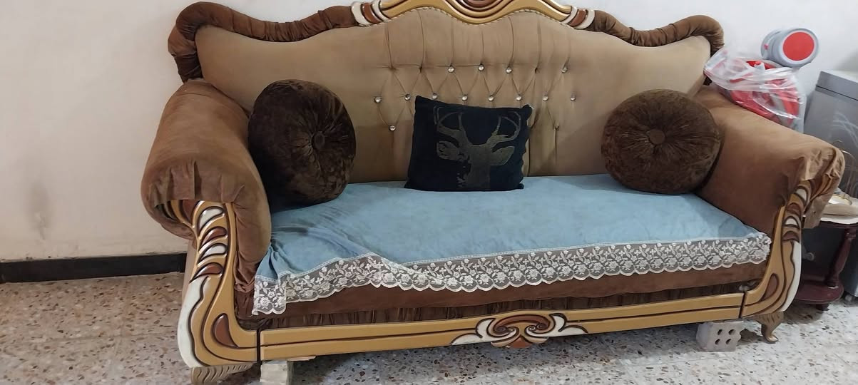 تخم 100وبي مجال والثلاجه 80وبيها مجال والميز طعام40 وميز بلازمه


**إذا كنت صاحب هذا الإعلان وتريد حذفه لأي سبب، رجاءا أرسل رسالة إلى الدعم الفني**