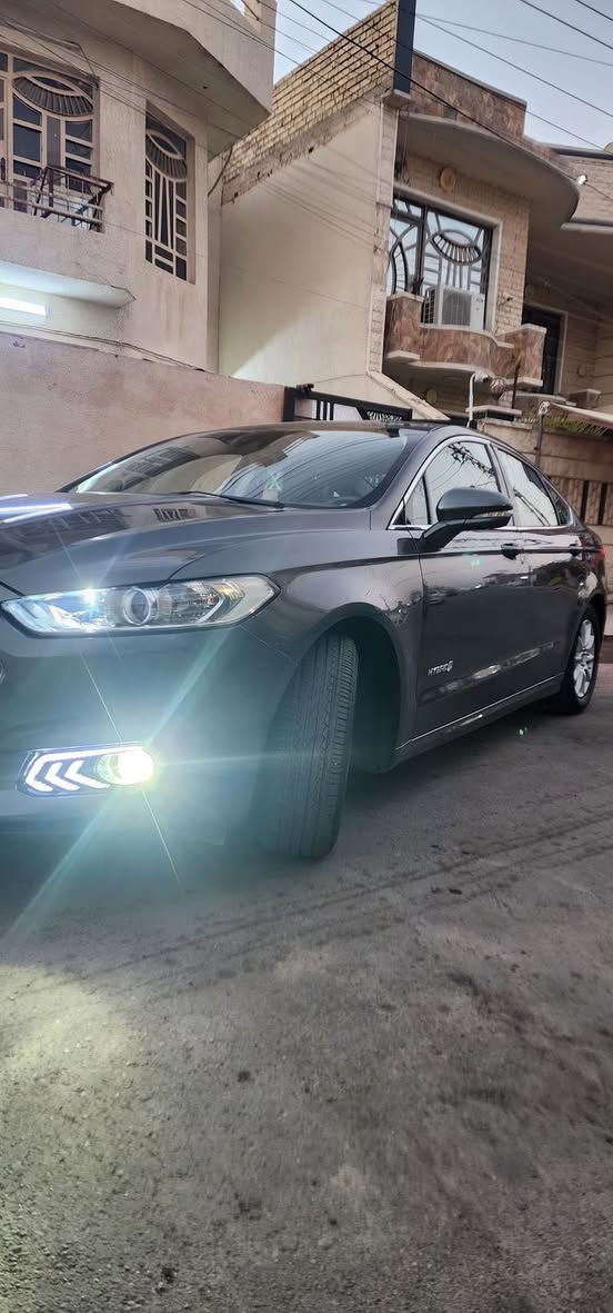 ‏▫️(motor ford fusion)  فورد فيوجن هايبرد خليجي موديل 2018 محرك 2000
المواصفات : 
▫️بصمه 
▫️تشغيل عن بعد
▫️هاندبريك بصمه
▫️تدفئه كشنات 
▫️ رادار قراءه الطريق
‏▫️ABS نطام الفرامل 
▫️4 ابواب بصمه 
▫️نوافذ كهربائيه تحكم عن بعد
▫️تبريد قطعتين  
▫️مري جانبيه شفط 
▫️تبريد مناخين منفصل للسائق  والراكب 
▫️7 الوان داخليه اختياري 
▫️اشاير مري 
▫️نظام ايكو (Eco) اقتصادي في صرف الوقود 
▫️شحن منظومه البطاريه من خلال الفرامل والمحرك
▫️حساس تشغيل ماسحات مطر (Auto)
▫️ كامره خلفيه دواره + حساس امامي خلفي 
▫️فول تحكم ستيرن  
▫️لايت زنون ابيض عالي وناصي + البراكيت الاسفل الايت لد يشتغل مع سكن دوران تلقائي مع المقود 
▫️نظام تحكم بالجر وثبات المركبه 
السياره باسمي ونظيفه  مثل ماموضح بلصور 
📞رقم الهاتف :***********
   السعر (125$) وبيها مجال بسيط
