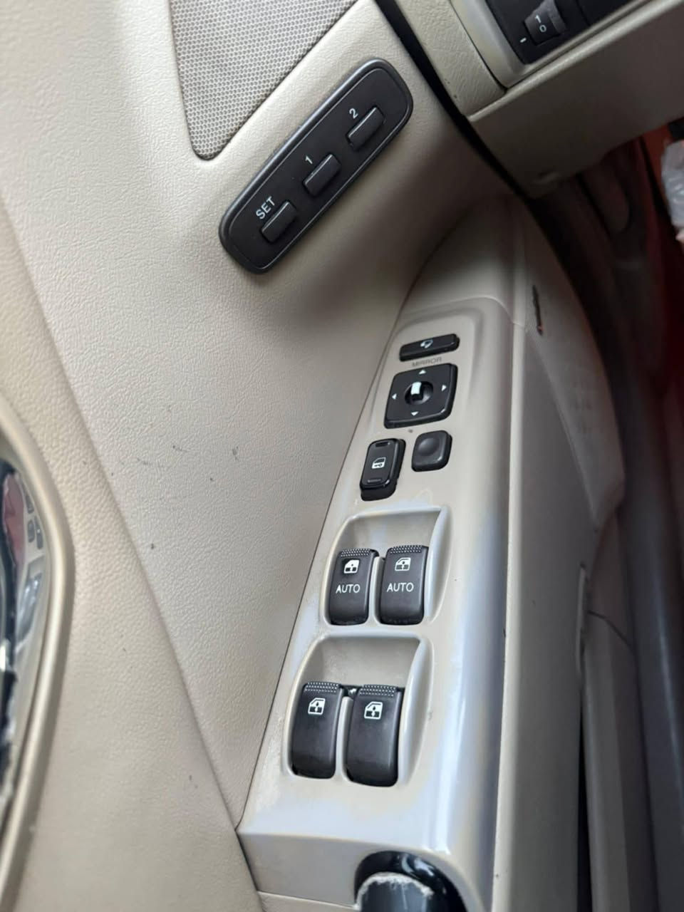 السلام عليكم هونداي ازيرا 2009 خليجي فول مواصفات v6 3300 كشنات جلد كهرباء برده خلفيه سياره فول للخير مكفوله كير مكينه حداديه صبغ جاملغ امامي بدون ضربه  سياره جاهزه وجديده السعر 100 او بيه مجال 
*********** واتساب 
المكان الانبار الحبانيه
