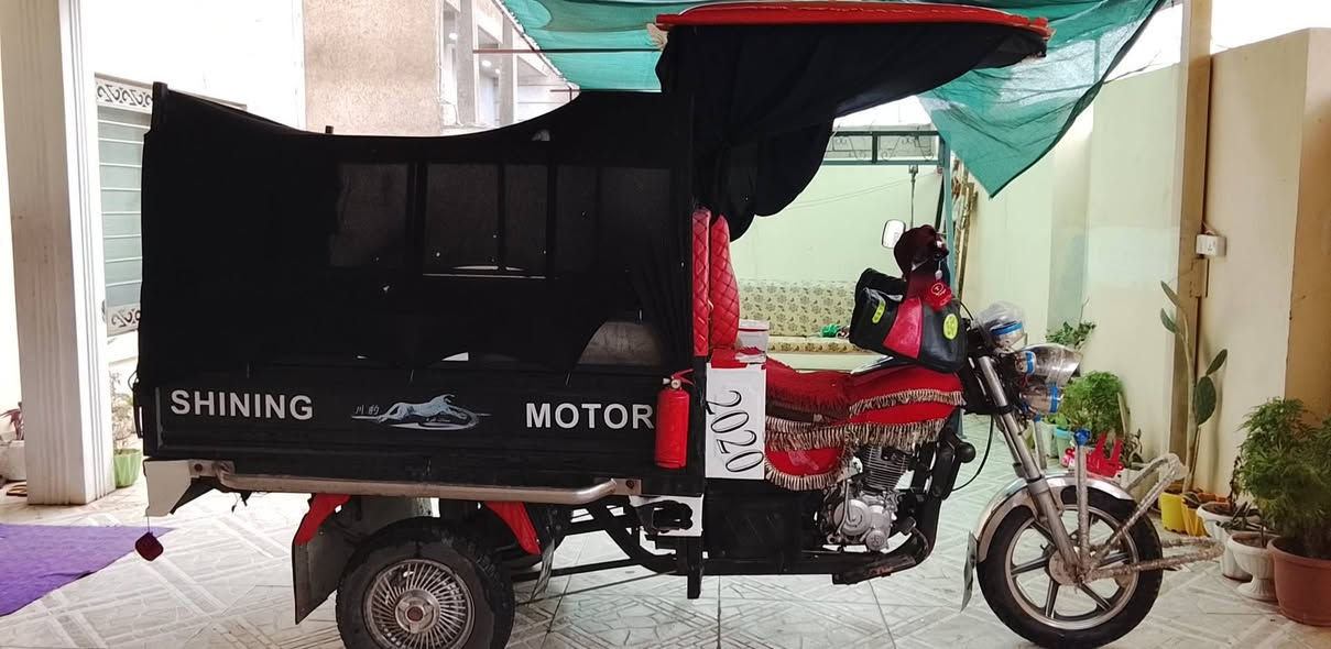 لبيع موديل 2020محرك جديد بيه 2023 مكاني داقوق سعر مليون ٣٠٠بيه مجال ***********
