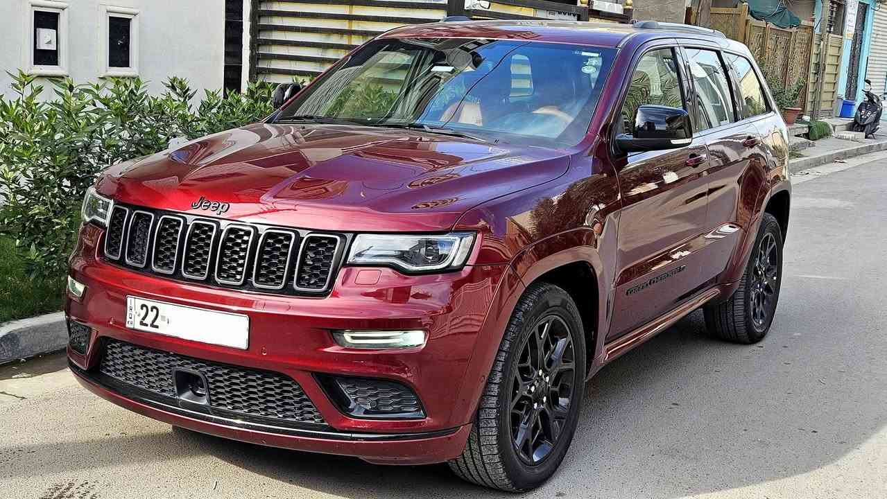 السلام عليكم
جيب موديل 2022 فئة S الرياضي 

خليجي وكالة ماشية 39 الف السيارة بحالة الوكالة وجديده مكفولة من الصبغ والدبل كوت والتبديل و الفتح بيها بارد فقط 
بدون اي نقص والسنوية باسمي تحويل او وكالة نفس اليوم 

*مواصفات فووول للاخير ام الرادار حته اتوبارك بيها أفقي وعامودي وداخل السيارة جلد مشمشي بلادي 
السعر 368 $ 
مكان السيارة بغداد
استفسار
***********
