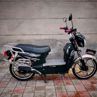 دراجة كهربائية • جديدة • ٥ بطاريات