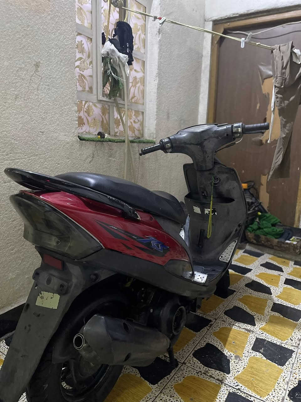 السلام عليكم 
دراجه ماكس مفتوحه 49 كامله ماناقصه شي فقط باتري وعليه ادامه كامله شلعه ومعدل دراجه حلوه مال بيت السعر 600 وبيه مجال مكاني شارع التاميم قرب افران السوداني ***********
