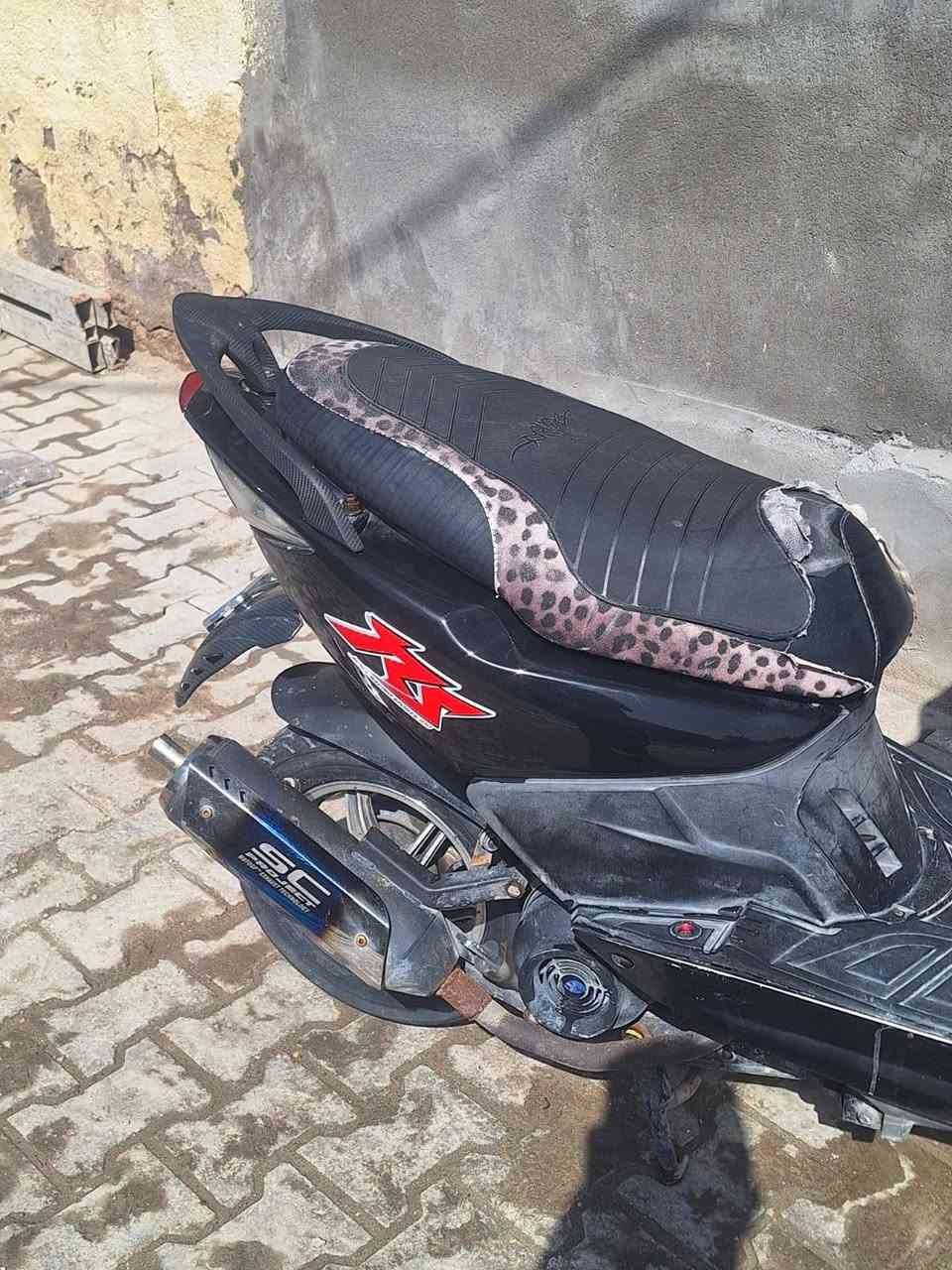 ماكس مضلع نضيفه كلش مجفته مره وحده كلشي شغال بيهه سعر 750 مكلف بلنشر هذا رقم صاحب دراجه ‏‪***********‬‏
