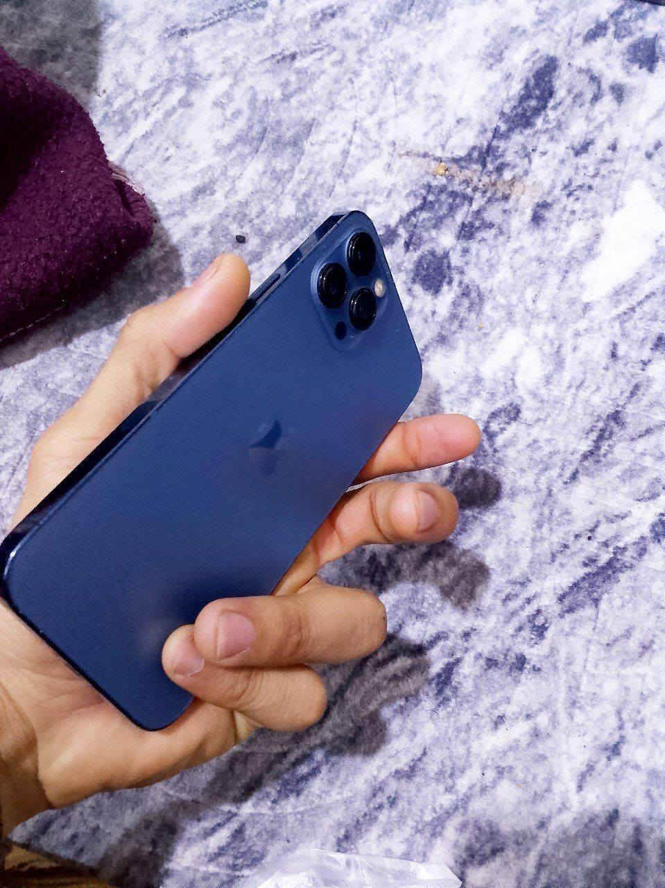 12 أبرو ماكس كله ع شركه شرط الحاسبه
شخط مابي
بطاريه 82
ذاكره 128
كامرات"سيم "صوت كله فول
شاشه فيس ايدي ع شركه ابلادي
مراوس 13 او 14 او فرق انطي 
سعر 375
وتساب ***********
