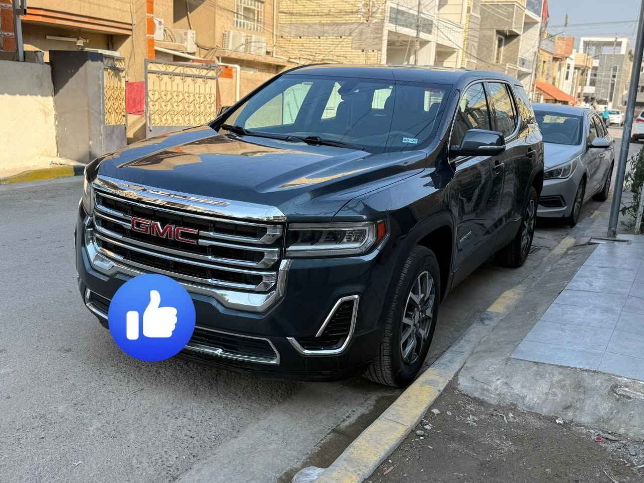 ⸻

🚗 للبيع GMC Acadia 2020 – فئة SL
بيع او مراوس رقم بغداد باسمي

سيارة عائلية نظيفة جداً واستعمال شخصي، جاهزة للاستخدام بدون أي مصاريف.

🔹 الموديل: 2020
🔹 الفئة: SL
🔹 الممشى: 80 ألف كم
🔹 الوارد: أمريكي
🔹 حادث: خفيف جداً
🔹 الصبغ: بدون صبغ ( بارد فقط)
🔹 المحرك: 2.5 لتر – 4 سلندر
🔹 الكير: أوتوماتيك 9 سرعات
🔹 الدفع: أمامي
🔹 عدد الركاب: 7

✨ المواصفات:
 • شاشة معلومات + Apple CarPlay & Android Auto
 • بلوتوث وتحكم من المقود
 • مكيف أمامي وخلفي (٣ قطع تبريد)
 • أنظمة أمان متعددة (ABS + وسائد هوائية)
 • سيارة اقتصادية بالبنزين ومريحة للعائلة

📍 الموقع: بغداد – الغزالية
💰 السعر: 20,000 دولار قابل للتفاوض بالمعقول

📞 للاستفسار الاتصال على: ( ***********)
