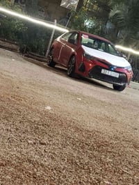 كورولا للبيع 07823040202