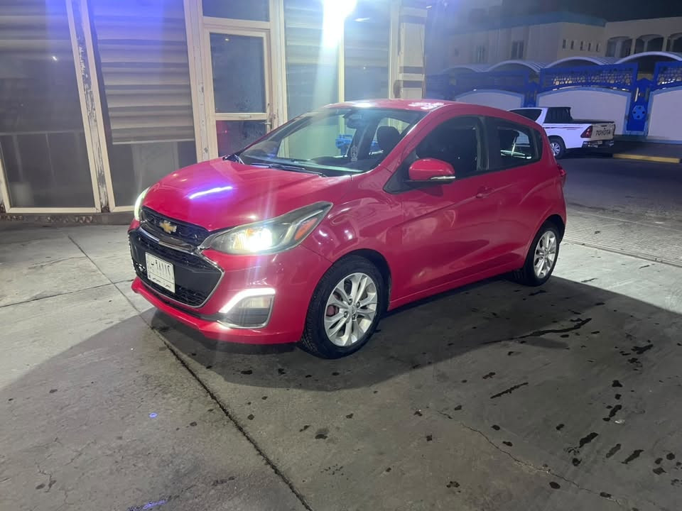 🚗 للبيع سبارك LT اعلى فئه موديل 2021 🔥

السلام عليكم، للبيع شفر سبارك LT موديل 2021، اللون أحمر، السيارة استعمال شخصي ونظيفة جدًا، جاهزة للاستخدام وما تحتاج أي صرف.

✅ محرك 100%
✅ جير 100%
✅ التبريد بحاله جيده 
✅ أوتوماتيك
✅ اقتصادية جدًا بالبنزين
✅ داخلية مرتبة ونظيفة
✅ دواليب بحالة ممتازة
✅ جميع الزجاج والأمور الميكانيكية تعمل بصورة ممتازة

البدي:
السيارة بيها صبغ ببعض أجزاء البدي حسب تقرير الفحص، والشاصي والأعمدة سليمة، والفحص موجود وجاهز للجادين، وأي شخص يگدر يفحصها بالمكان اللي يعجبه.

السيارة استخدام يومي، هادئة بالسواقة، وما بيها أي مشاكل ميكانيكية.

💰 السعر:  قابل للتفاوض بعد المعاينة.
📍 الموقع: البصرة.
📞 للتواصل: (***********).

الله يرزق صاحب النصيب.
