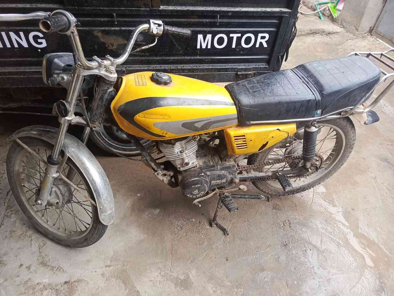 سلام عليكم دراجه اربعه كير للبيع كلك ٢٠٠ وبيهة مجال بصيط مكاني كربلاء حي العامل ‏‪***********‬‏
