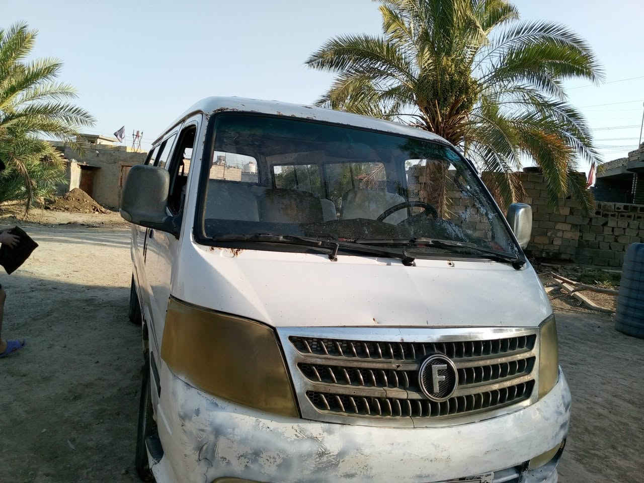 سلام عليكم فتون لبيع موديل 14 سنويه الوحد وتلاثين  رقم انكليزي امصفره من كلشي بيهه اهلالت خايسه ماكو صبغ كفالة سياره خير من الله تحويل ثاني يوم تايرت نصعمر مكينه لا تنقيص ولا تبخير اكسن جديد السعر 60 بيهه مجال  مكاني الخاللصه حي الوحده ***********
