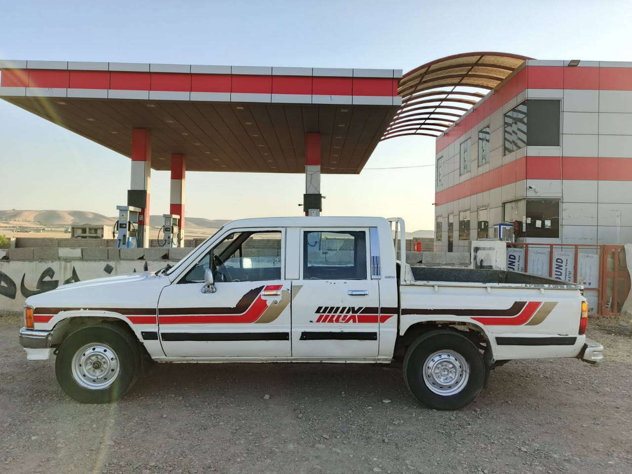تويتا پيكاب مؤديل 85 گير مه كينه به شرت سه نه وه
وه كه له له گه ل به شرت حاسيب ئاوليت بي دعم بي له دراو مالي كه سه بت چوار تي لؤكه بؤ به سرو نرخ 23ماعامه  ***********ئاسيا***********

