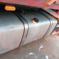 تانكي كاز  ياخذ 600 لتر  السعر 400 وراق 07822083845