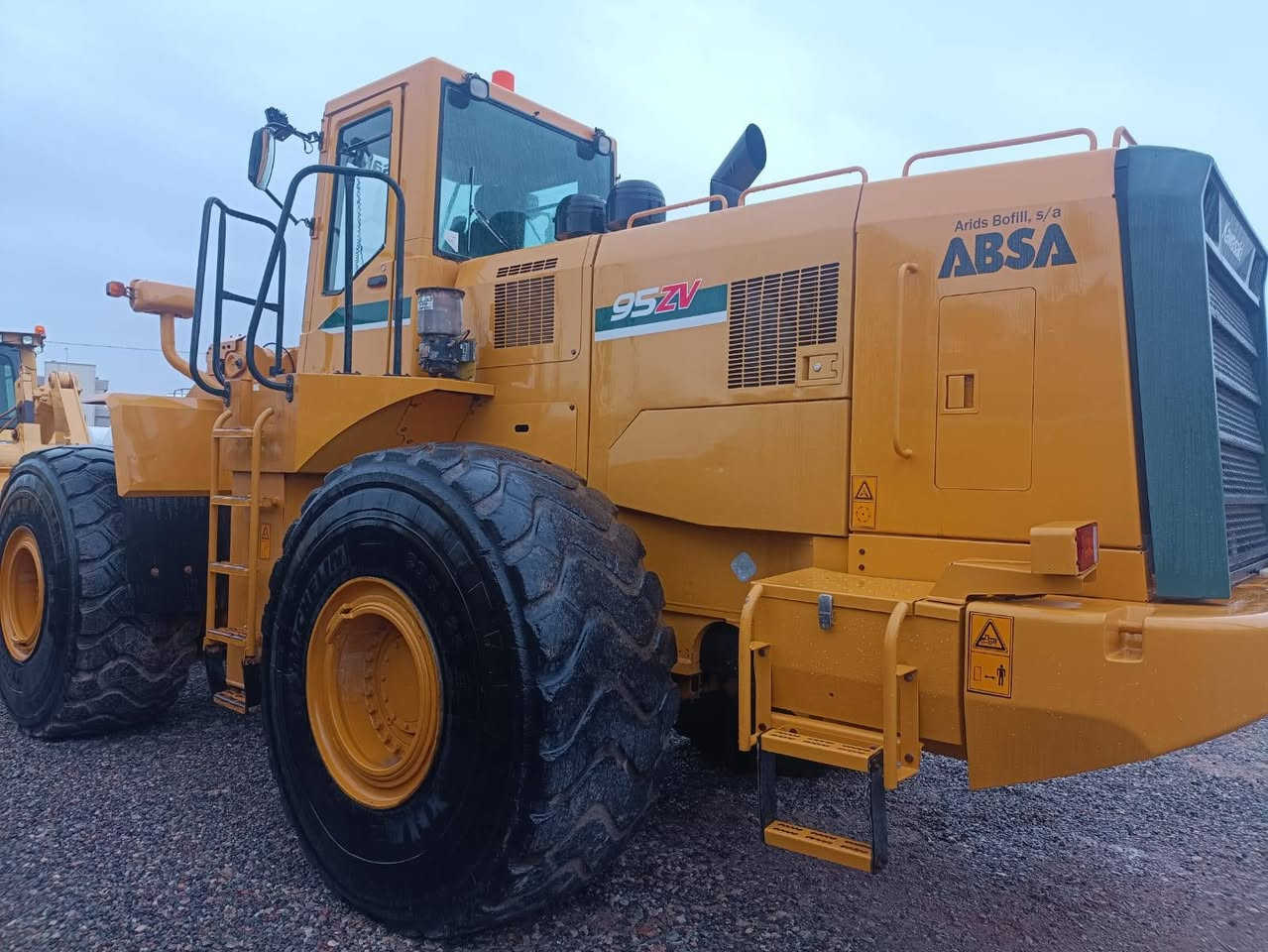 السلام عليكم شفلات Kawasaki العدد اثنان حجم 90ZVوحجم 95ZV
الاستفسار الاتصال على الرقم التالي ***********

