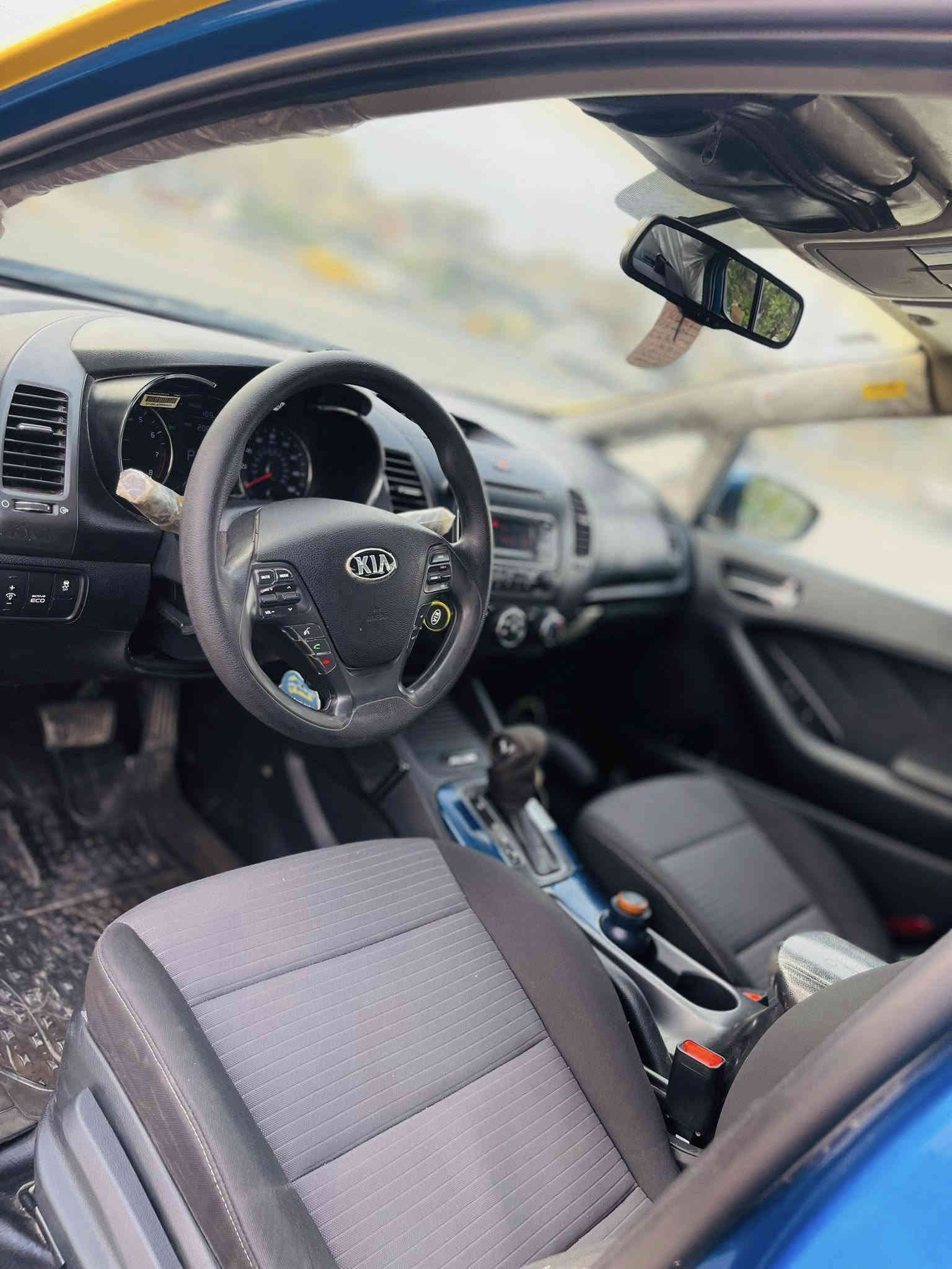 سلام عليكم كيا فورتي 2015 وارد أمريكي حادث جاملغ امامي فقط بدون دواخل الغود شواصي حوض تكم مكفولات اليبل واحد عده حادثه صبغ اوله ما معيوده
  شرط الفحص وين ما يعجبك 
محرك1800دوش مرغوب على وضع شركة ما مفتوح كير على وضع شركة مكفولات ماشيه فقط mi138 
تبريد شغال ثلج + تخم تاير ويل جديد 
صدر امامي و الخلفي جديد حداديه فوللل
نص فول
فول تحكمات استرين
كأمره رجوع R
نظام قياده ذاتي
مانع زلاق
تقليل وقود 
شاير بلمري
نظام ايكو 
محرك1800دوش 
باقي بيه مواصفات هواي العنوان بغداد السعر( 115 بيه مجال البسيط شراي
رقم هاتف ***********
