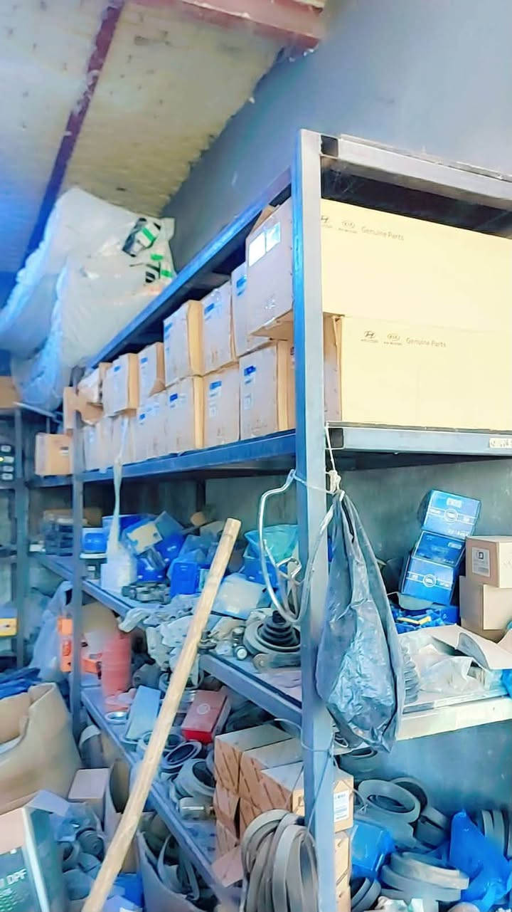 مجمع مواد احتياطيه 
للبيع 
جاهز وكامل وشغال خير من الله 
سبب البيع لعدم التفرغ 
سوق الشوخ تقاطع الوائلي مجاور حداده حسن نجم 
للاستفسار 
***********

***********
@إشارة
