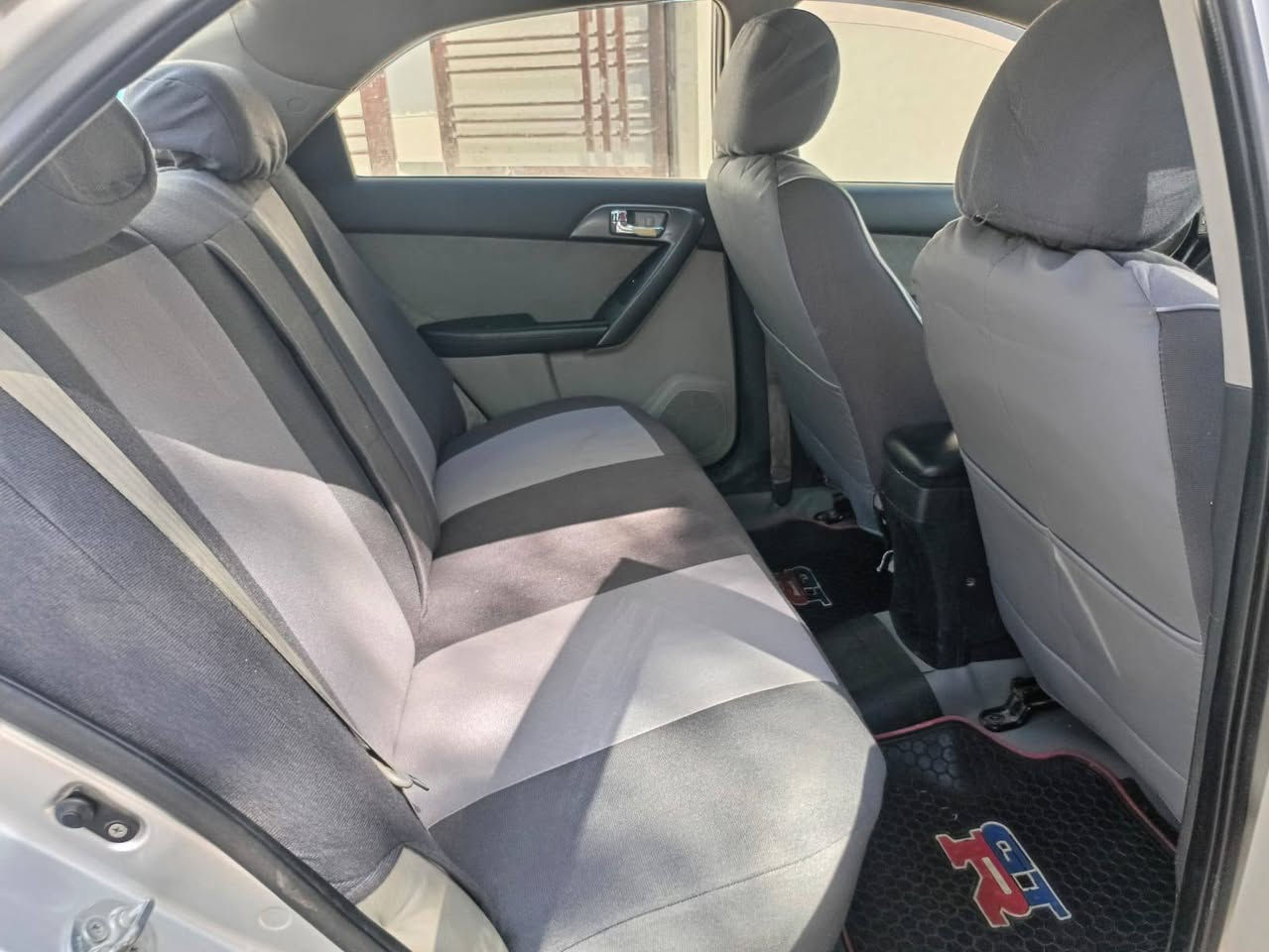 كيا سيراتو موديل 2013 محرك 1600رقم اربيل باسمي تحويل ثاني يوم سنويه 2028 هزه جديده كير محرك مكفول سياره سونار موضح كلشي 
 مكانها ديالى بلدروز 
***********
السعر 115 وبيها مجال
