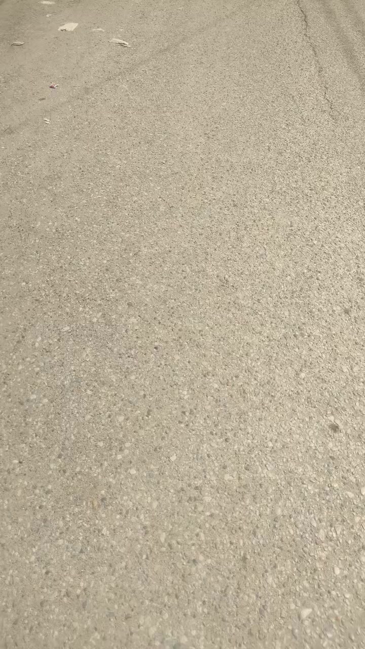 عندي بيت بالناصريه المركز حي المعلمين بيت قديم بيه ايجار ٥٠٠ الف يعني ينباع قطعه ٢٠٠ متر طابو صرف باسمي السعر ٣٠٠ مليون
الناصريه سومر حي المعلمين 
***********
***********
ابو محمود
