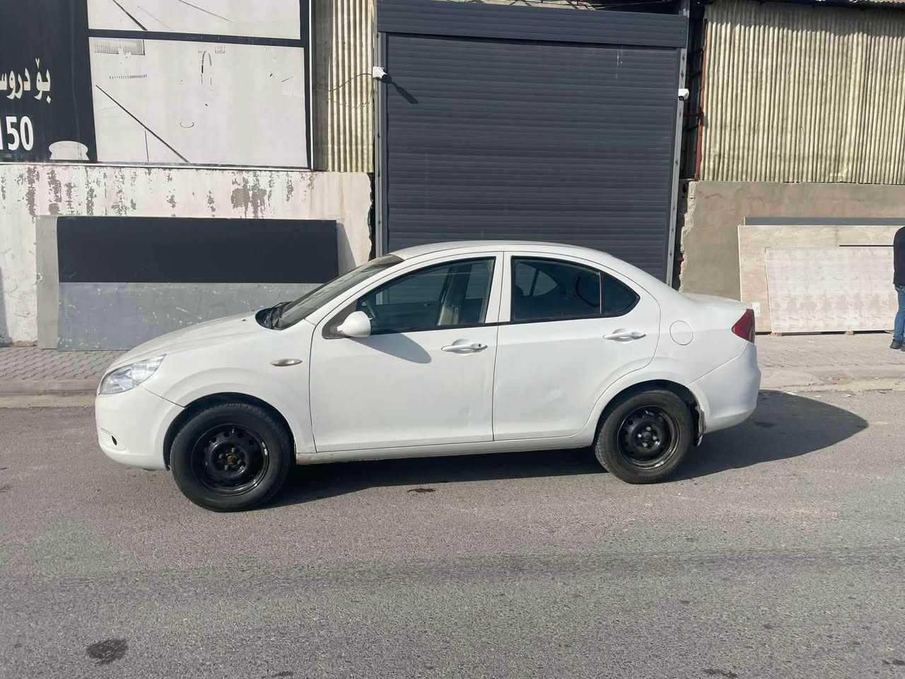 فروشتني خيرا
(***********فايبه رو وتساب)جاك 
٢٠١١
مه كينه زنجير
گيرعادي
گيرو مه كينه ي به شه رت نه كراوه ته وه
٤تايه ي تازه م بوم به ستوه
٢بارجه و په له يه كي بوياخه
ره قه م سليمانيه
به شه رتي تحويل و غرامه
سعري39$وه ره قه
***********
*********** السليمانية, العراق
