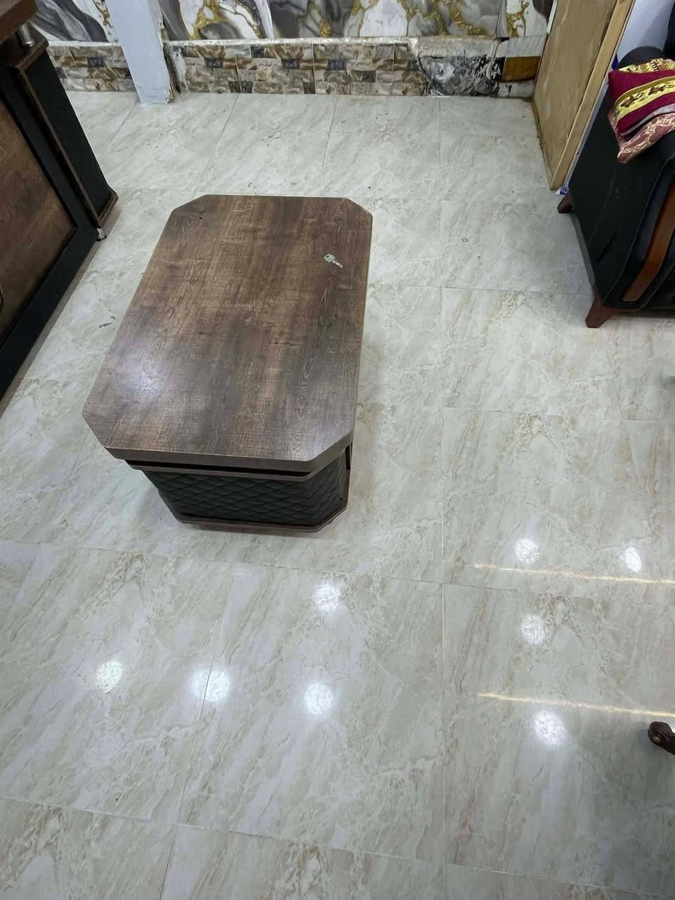 #غراض_مكتب_للبيع_
#بيع_شلع
ميز مكتبي  4 قطع 

وديوان 3 قطع 
 + والكرسي 
+ بوفية مكتب 

السعر مليون و 250

 1.250.000 قابل للتفاوض

مكان موصل حي المثنى

الطلب والستفسار التواصل
***********
***********
كل الأرقام واتساب اتصال
