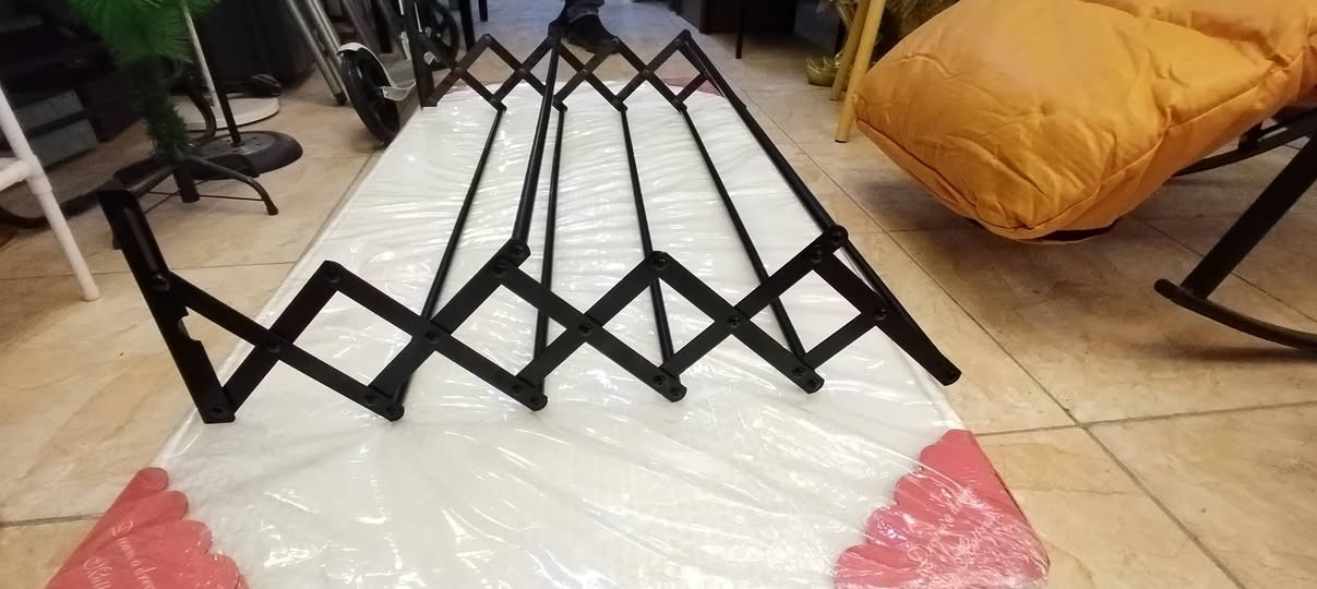 منشر ملابس تعليق
قابل للطي سبع حمالات
طول ٨٠سم
السعر ٢٠. ألف

للطلب والاستفسار على الوات ساب
***********

يوجد توصيل لجميع المحافظات
