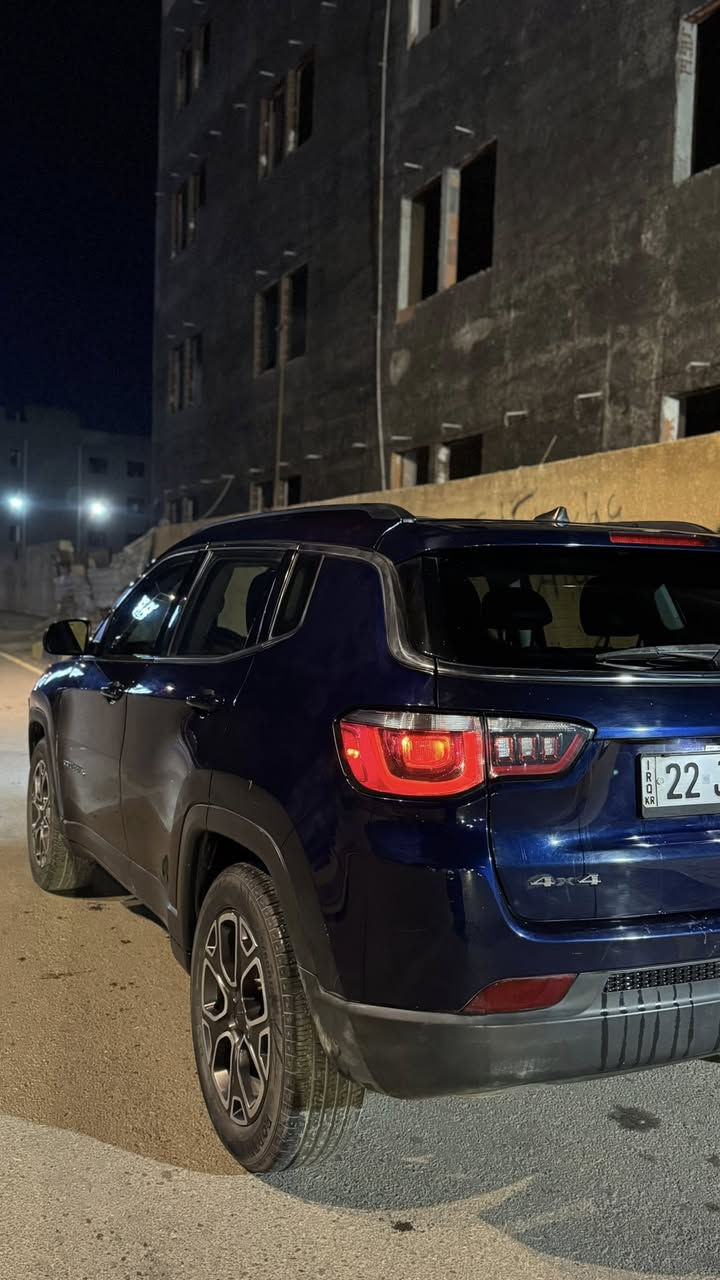 جيب كومباس٢٠١٧  
•الرقم: اربيل

 •
ماشي ١٠٤ الف ميل و قابل للزيادة 
•المواصفات : عاديه 
▪️بصمة
▪️المحرك: 2.4 (اربعة سلندر)
▪️لايتات زينون اصل مع حاجب LED مع كشافات            دعامية زينون
كشافات ليليه 
فورويل 4X4
▪️كامرة خلفية 
▪️حساس خلفي
▪️كشنات السيارة جلد اسود اصل 
▪️تدفئة لكشنات المقدمة
▪️شاشة الدشبول حجم كبير
▪️تبريد قطعتين امامي وخلفي
▪️سايد بريك دكمة
▪️سستم صوت
▪️تحكم ستيرن 
▪️نظام ABS مانع انزلاق
السعر ١١٥


**إذا كنت صاحب هذا الإعلان وتريد حذفه لأي سبب، رجاءا أرسل رسالة إلى الدعم الفني**