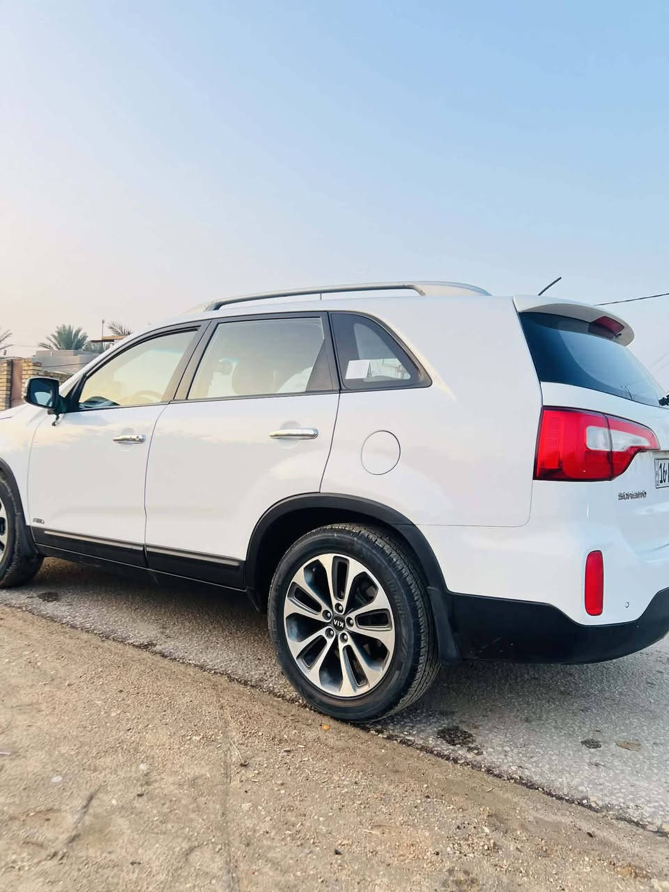 السلام عليكم.
سورنتو 14خليجي  كويتي محرك 3500
7 راكب بيه جاملغ ايمن صبغ  وبنيد مبدل  السعر 165وبيه مجال بسيط . للاستفسار ***********
