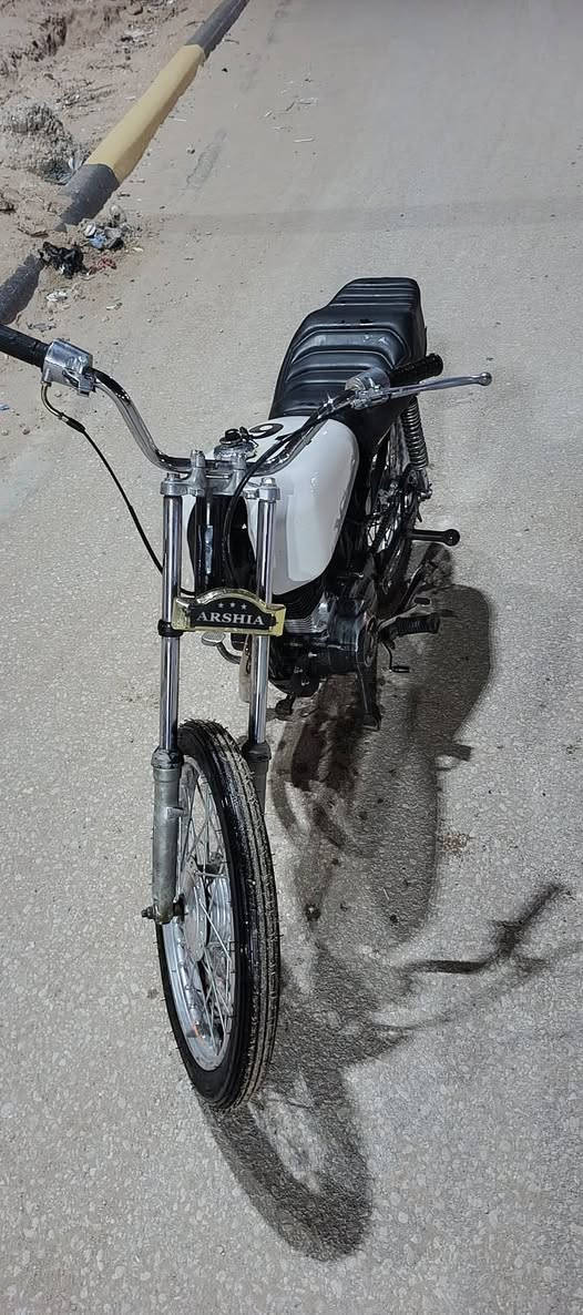 اربعه كير زرنكي شوفة عينك دراجه نضيفه ومرتبه كلش تعمير شاصي 2015 كلك مكفوله سعر ٢٩٠ مكان كربلاء حي النصر قرب القوس متواجد فيس واتساب واتصال ***********
