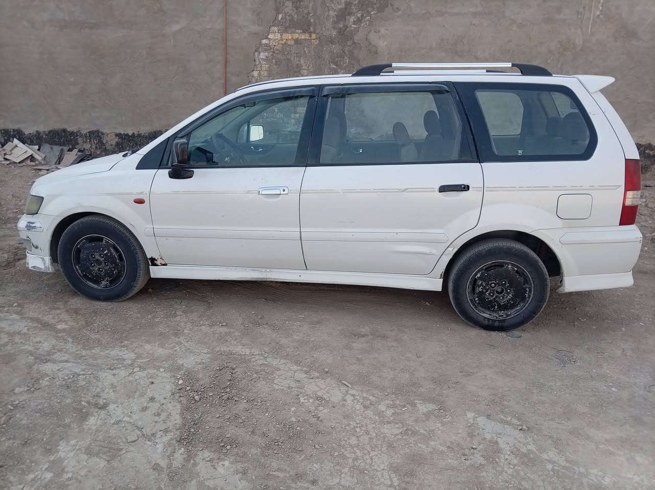 سلام عليكم
للبيع مستيبوشي شيراتون موديل 2008 رقم بغداد مكان سياره واسط رقم انكليزي وهزه جديده سياره شرط كفاله بدون تبديل عوزه ترتيب بسيط وللاستفسار أكثر اتصل ع رقم ***********
سعر ٥٥ وبيه مجال
