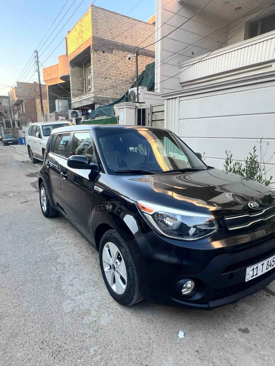 السلام عليكم
كيا صول 2019

وارد أمريكي 

حادثهه
موضح بالسونار 
كير محرك 1600 

سيارة رقم بغداد هزه وفحص وسنويه كله جديد بأسمي

ماشيه 64 ميل

شاشه 
كامره 

تحكم ستيرن جهتين 
حساسات خلفيه

سياره جاهزه مجهزه مابيه نقص

السعر 110

بغداد البلديات

***********.    واتساب
