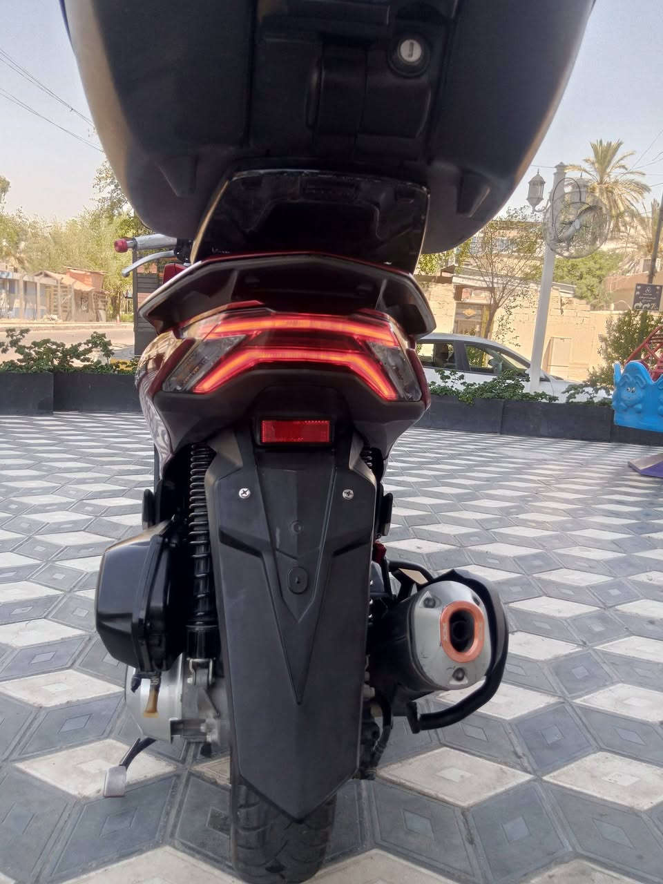 سلام عليكم PCX جيل الرابع ياباني مكينه 160
الون ماروني دراجه كفاله كفر نظافة ٩٠٪
ومكينه خير من الله

ماشيه 19الف ✅
حساس ازدحام ✅
حساس استان ✅
مانع انزلاق 
نضام اي بي اس 
درع اصلي sss
درع صالنصه
درع امامي الاصلي 
ستان مبايل
سبايه اصليه 
مع جنطه الاصليه 
 تزويد بيها حلو 
كله من حسن سبايسي 
 

السعر 29 
دراجه مجرد نص ساعه تمشي باليوم الله شاهد 
مجرد اروح بيها للشغل وارجع للبيت 

وابيعلك من باب بيتي وذا كلولك المكينه مفتوحه ترجع وفلوسك ضعف مكاني زيونه قرب الجوازات أو العبيدي 
‏‪***********‬‏
