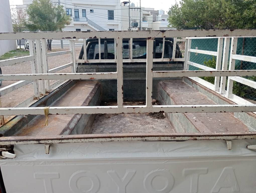 هاي بيكم 88 ابيع عنده سنويه عسل قديم ابيع راعيه مات ابيع فحم 28 ورقه معامله مكان كلار تابع سليمانيه 
محرك كير شرط كوله بلادي مامصبوخ 
***********
