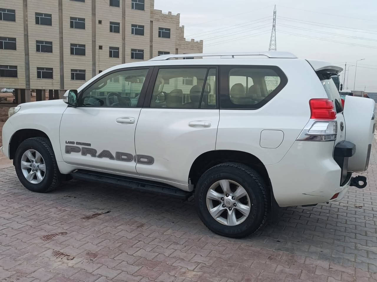 السلام عليكم
برادو موديل ٢٠١٣ كويتي فول غني عن التعريف
مكينه ٦ سلندر
بارد گد جف الايد  فقط بالباب الخلف السايق
والباقي مكفول
رقم بغداد انگليزي
شرط التحويل 
مكان السيارة الكوت
سيارة مال جناي 
گير مكينه كلها مكفوله
***********
ما متواجد على الفيس اتصل على الرقم افضل
