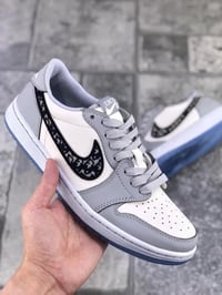 ملابس • اصلي