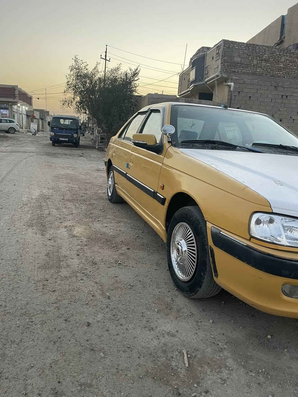 السلام عليكم سياره بيجو باص 15 كير ومكينه كفاله حداده جديده تبريد وي سويج العنواون بغداد رقم الهاتف ***********
