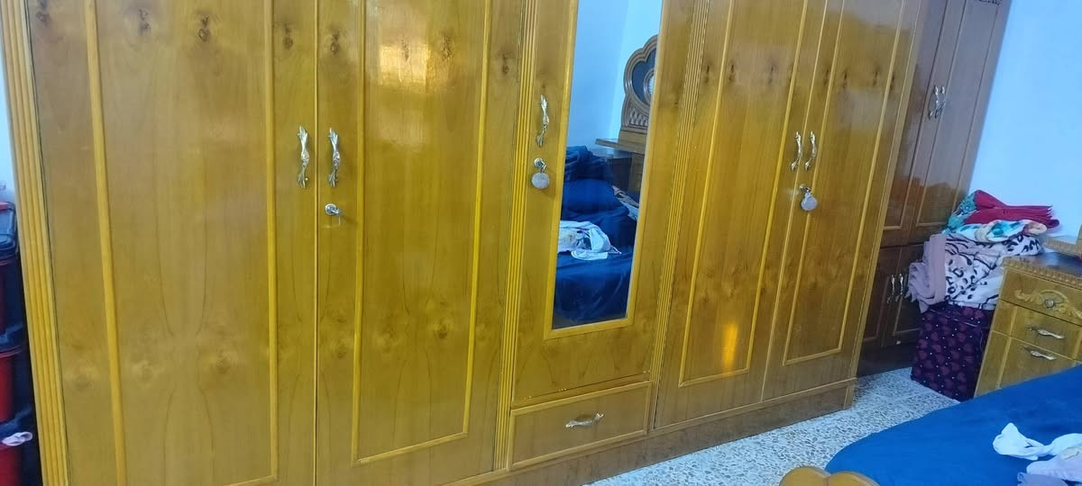 غرفه صاج خشب عراقي حيل نضيف ثقيل سعر 950 بي مجال شي بسيطه
لتواصل 
رقم الهاتف واتساب 
***********
@إشارة
