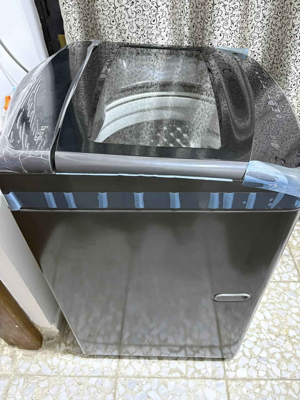 غسالة اوتماتيك Lg
اقتصادية شغالة على نص امبير
ماطور نحاس
16 كيلو بيها ضمان 5 سنوات 
جديدة شغالة 3 غسلات بس 
للتواصل ***********
