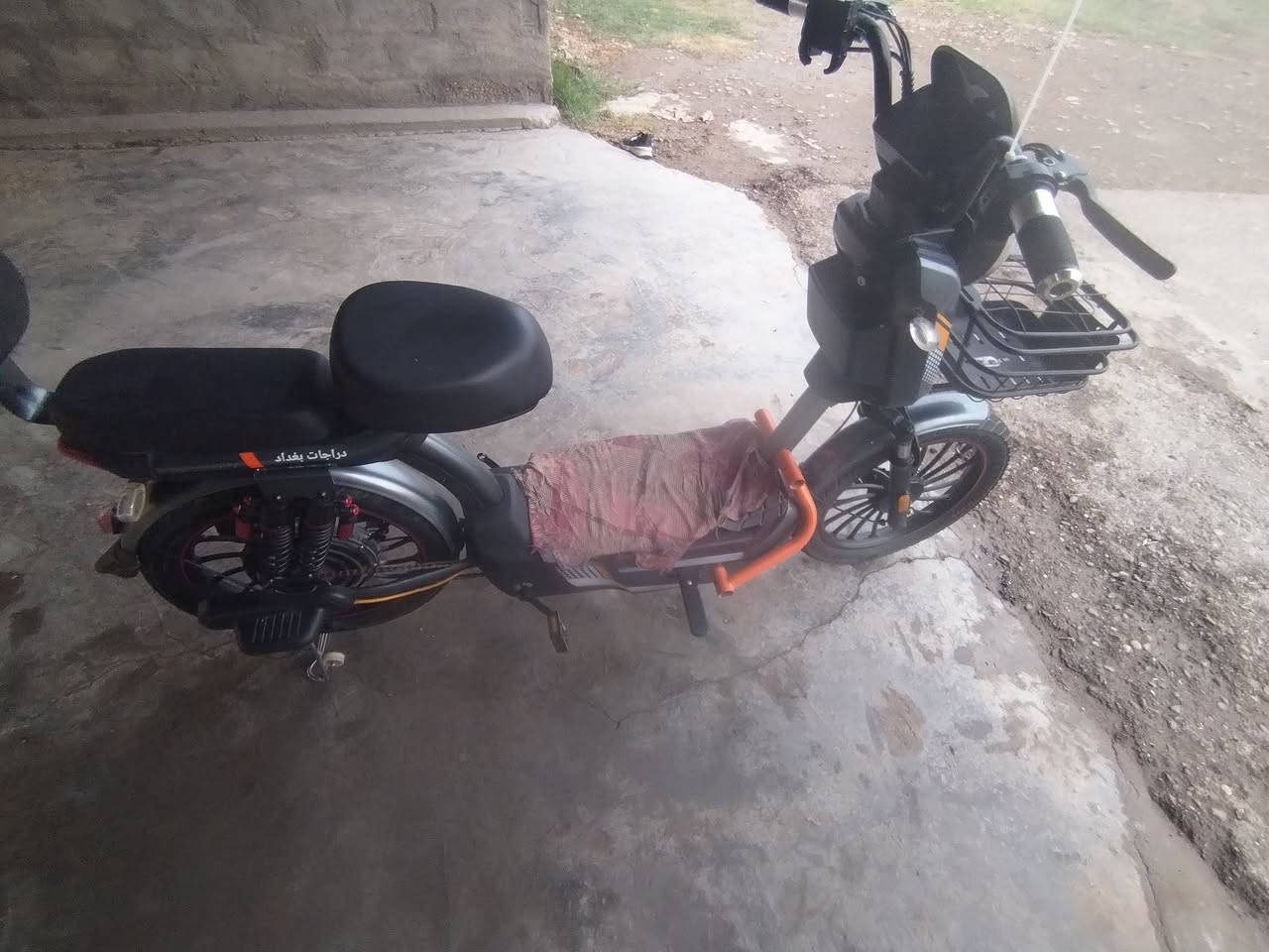 #سلام عليكم شباب عندي هاي دراجة شحن 5بطاريات 
موديل 2024
سعر 550
اوبيهة مجال 
مكاني ابو غريب حميد شعبان 
الستفسار هاذة 
رقمي بي واتساب 
***********🖤
