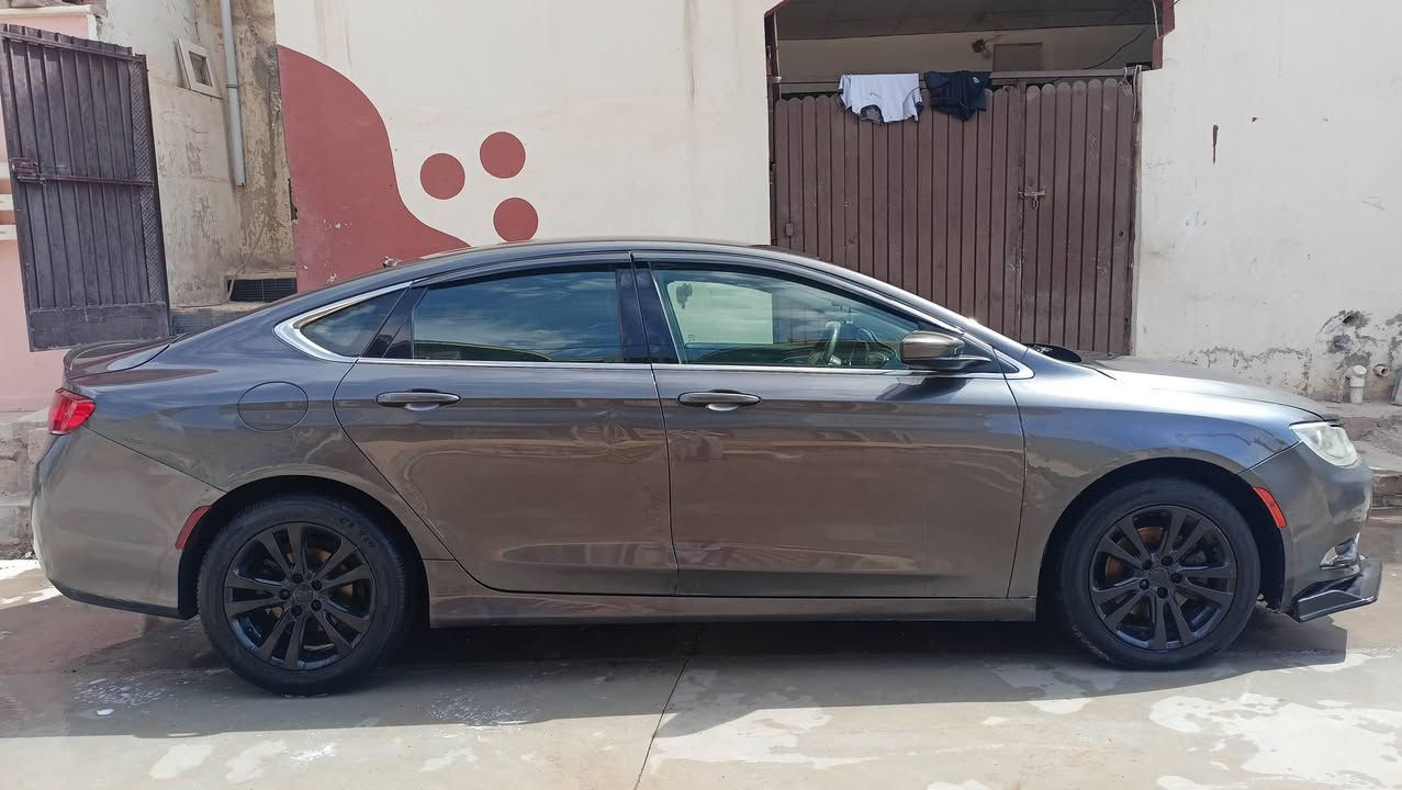 السلام عليكم
سي 200 كليسر للبيع ومرواس وترهم مقدمه زينه 

موديل 15 لون نفطي رقم اربيل نلكيزي 

كير ماوس 9 نمرة محرك 2400

هزة قبل يومين سويتها سنوية 2027 

طخم امامي وخلفي جديد قبل سبوع

تواير طخم كامل جديد 

ضرر قطعتين  راس الجملاغ الايمين ألامامي وبالباب شويه 

الا ستفسار اكثر رسالني خاص 

او اتصل على رقم بي وتساب 

***********
