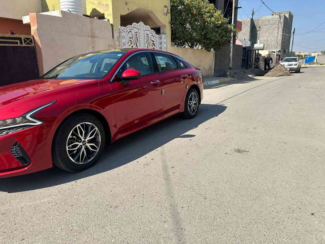 ‏ كيا كي فايف (k5) 2023 فول
بانوراما1/1 
(السيارة مغلفة بأفلام حماية ppf) 

الموديل : 2023. (خليجي ) .
المحرك : 2.5 . 4سلندر
  ماشيه9الف
الضمان: kia nim 
الارقام : اربيل ب اسمي تحويل ثاني يوم  
 المواصفات
4 كامرات
دشبول ديجتل
كشنات خزن ميموري
داتا شو 
فتحة سقف(بانوراما)
دخول ذكي(بصمة) +تشغيل عن بعد
شاشة اصلية +كاميرا +حساسات
المصابيح الامامية زنون+LED
المصابيح الخلفية LED
مقاعد تدفئة تبريد
مقاعد جلد+كهرباء
سايد بريك بصمة
اوتو هولد
محدد سرعة
فول تحكم ستيرن
درايف مود
مري كهرباء

السعر: 230 وبيها مجال بسيط جداً

العنوان: ديالى بعقوبة التحرير

‏للأستفسار: ***********
