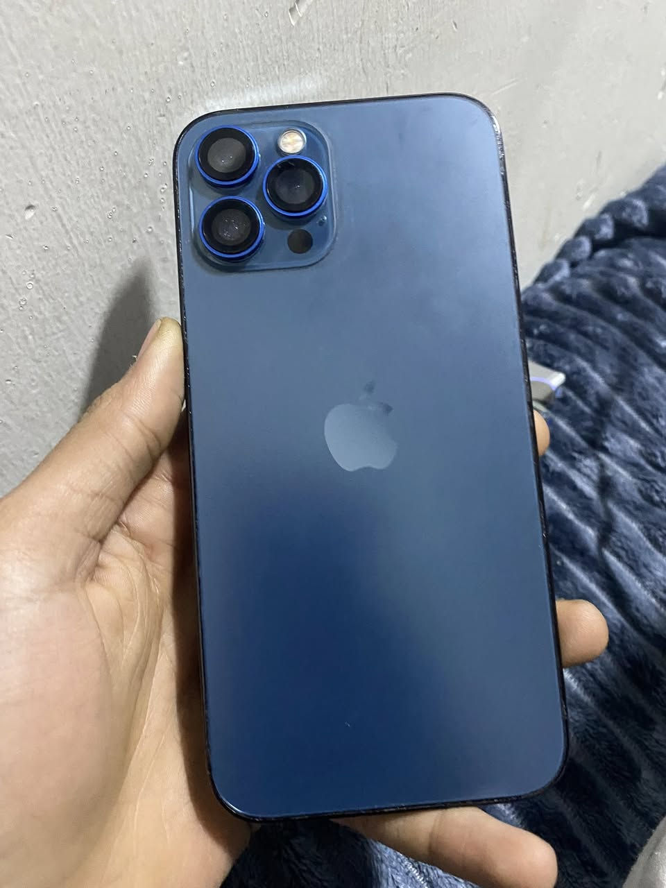 12بروً ماكس ذاكره 512مبدل شاشه وكامره وبطاريه كله شغال الشاشه مبدله بدبي هيه والكامرهه الجهاز نضيف مراوس فقط شعدك نزل حتلو فرق مكاني بغداد الغزاليه ***********
