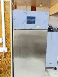 ثلاجة إيطالية • مستخدم قليل • سنجل فيز