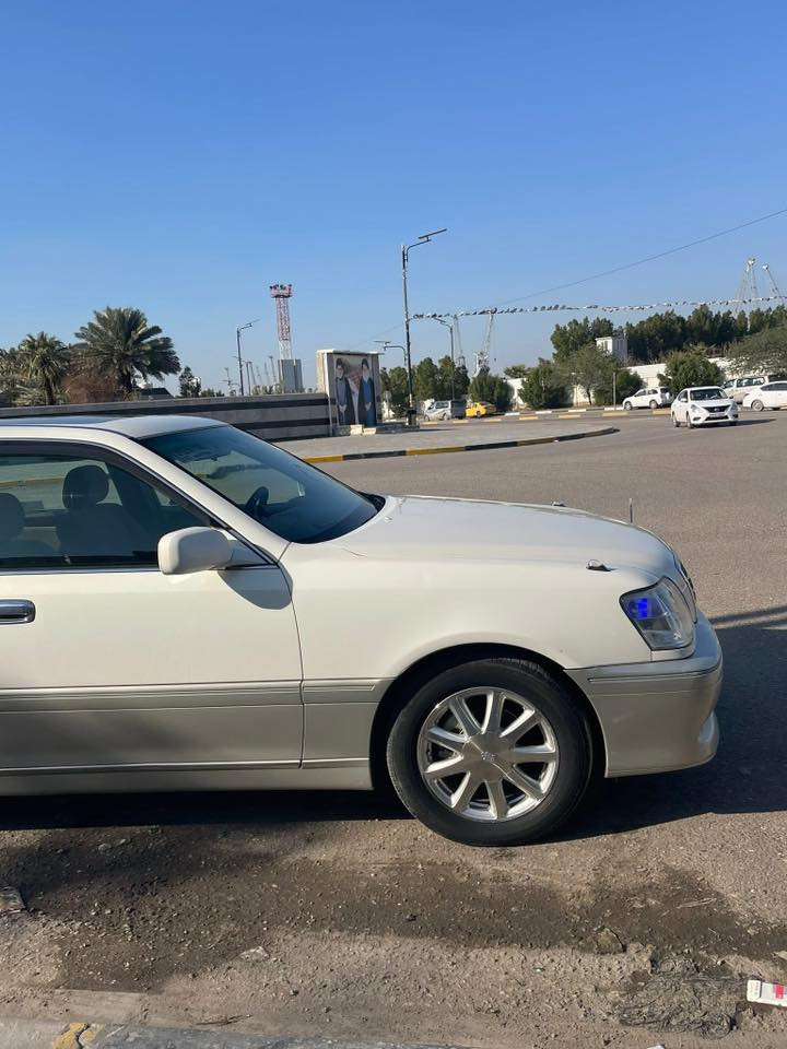 السلام عليكم #للبيع ادوات ادوات جاهزة ارقام وسنوية كامله
تيوتا  جنون مديل 2003 كفاله عامة من كلشي                          المواصفات
هسه يلا مشت 87 الممشا 87
اصل كرستال شاصي 72
دكمتين 
2بردة خلفية 
3مكينه ديفور 4 الزغير
مكينه بالباكيت
السياره جديده اخت الزيرووو بعدهي بريحة الشركة جاهزه وكامله من كلشي وجاهزه الاخير
حدادة بالباكيت تخم تاير جديد ويل جديد
السياره كلش جديده حته كتلوكات الشركة بيها بعدهي
جديده كلششش 
العنوان البصرة 
السعر 77 وبيها مجال 
الاستفسار ( *********** )
