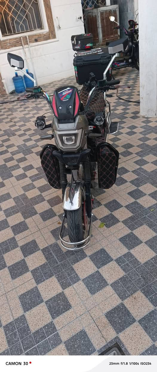 موطور للبيع 2026 جديد مثل ما واضح بلصوره كلشي شغال ع فحص السعر 750 بي مجال شي قليل *********** تواصل ع هاذ رقم
