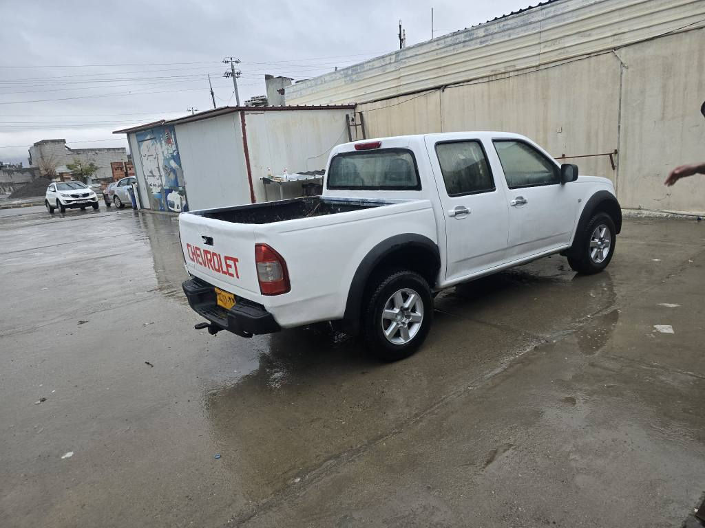 سەرەتا بەناوی  خوادا پیکاب شوفرلێت 2005 دەبڵ  ئەکسل تەبرید پاوەر چوار تایەو ویلی  لۆک موزایدەی بەخدایە کتبی موزایدەی ئەسڵی لەگەڵە سەیارەکە دینار مەسروفی تیا نیە گێڕ و مەکینە و دەبڵ ئەکسلی بەشەرت بەس ناو بۆدیەکی دەوێ شوێن تەق تق 
*********** واتس اب فایبر لەسەرە زاخو, دهوك
