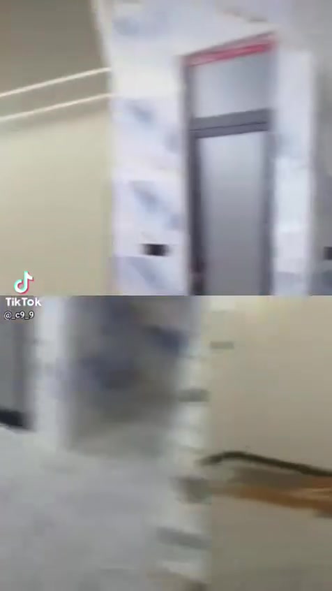 للبيع مساحه 50 صافي طابو زراعي سند 25 اقرار قاضي
بناءحديث طابقين لطابق لارضي صاله مطبخ صحيات منور طارمه مساحه جيده
لثاني، ،  غـرفة نوم + سطحين 
السعر 42 قابل للتفواض 
واتساب /*********** لبيت حاليا جاهز من كلشي مو مثل لتصوير ثاني فرع عن لشارع لعام كافة لخدمات موجوده 
منطقة لدوانم قرب لري ولشرطه الخامسه
