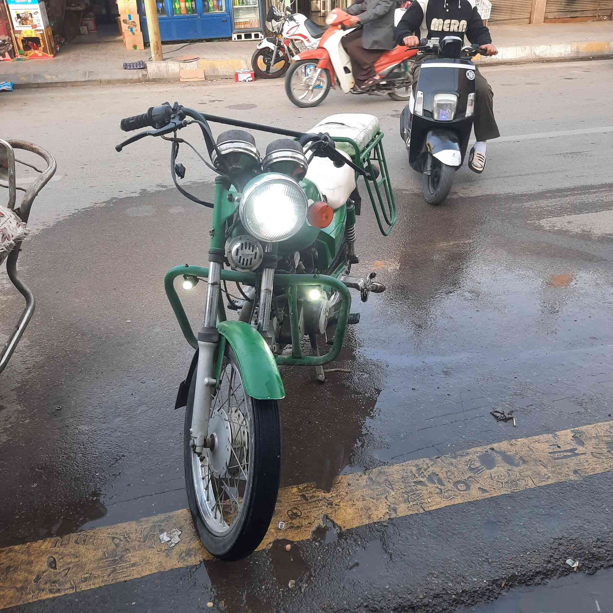 للبيع السعر ٣٥٠ فقط شغال من كلشي  ***********
